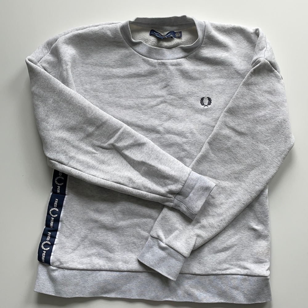 Fred Perry sweatshirt